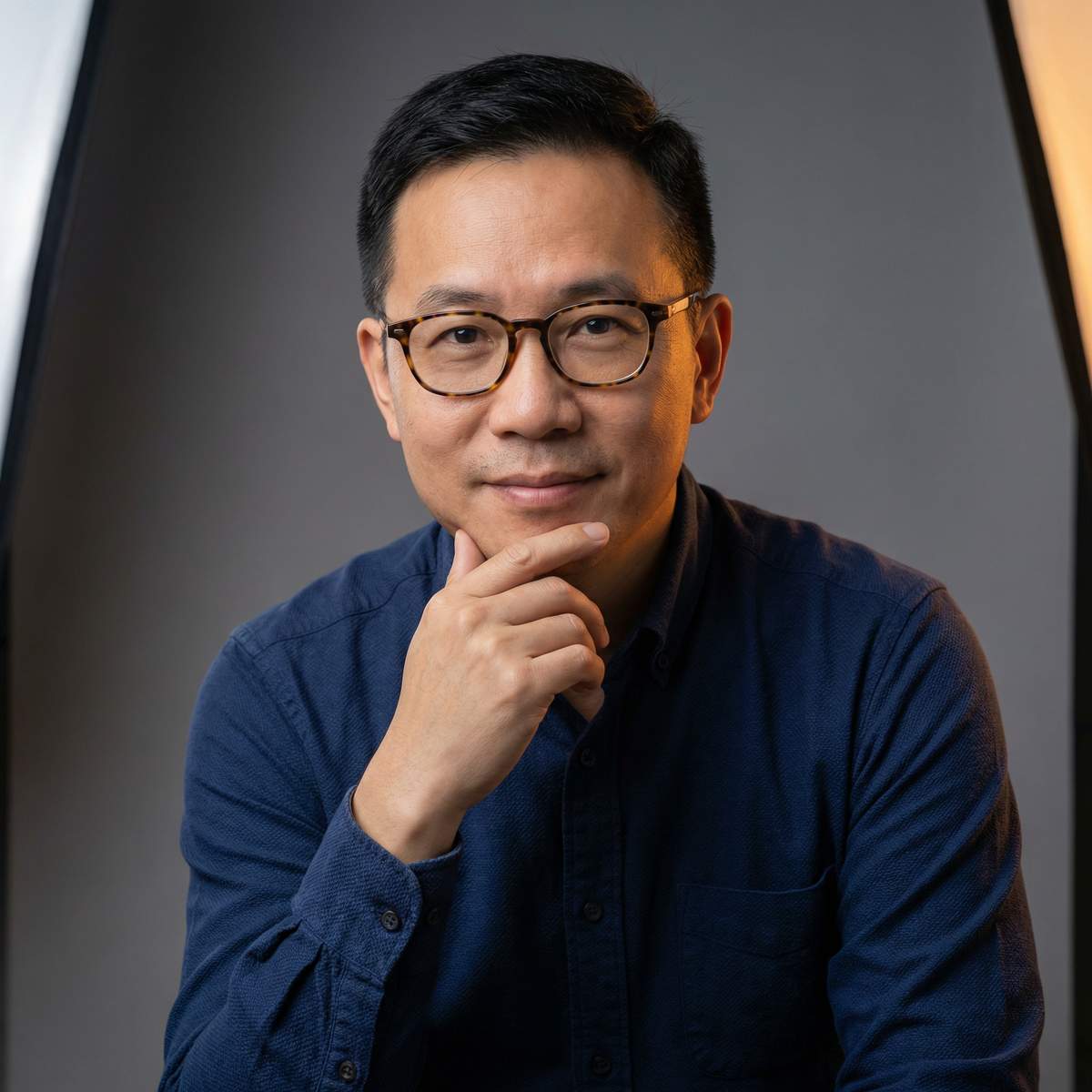 母狗传媒制片总监王铭哲